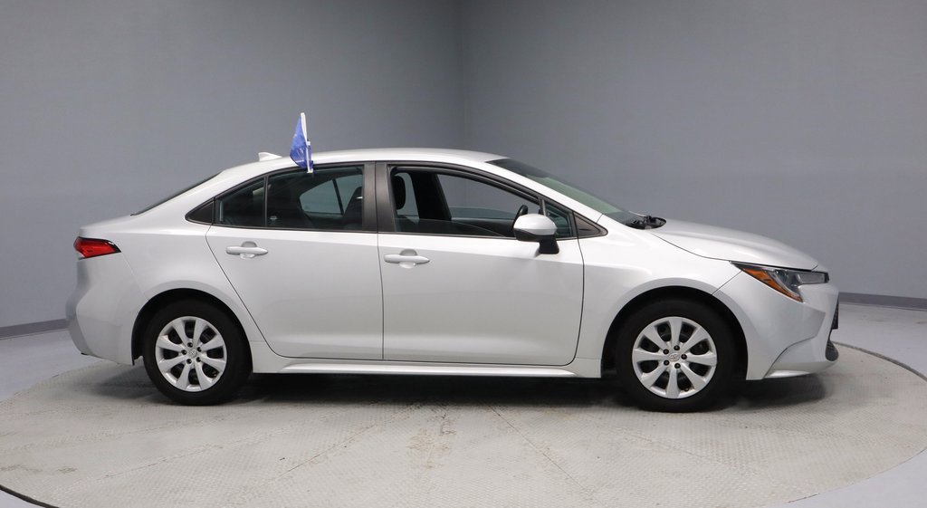 Used 2022 Toyota Corolla LE image 12