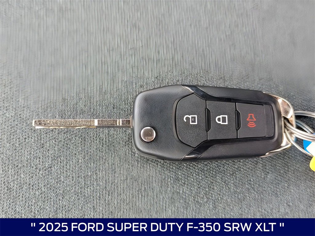 New 2025 Ford F350 XLT w/ FX4 Off-Road Package image 28