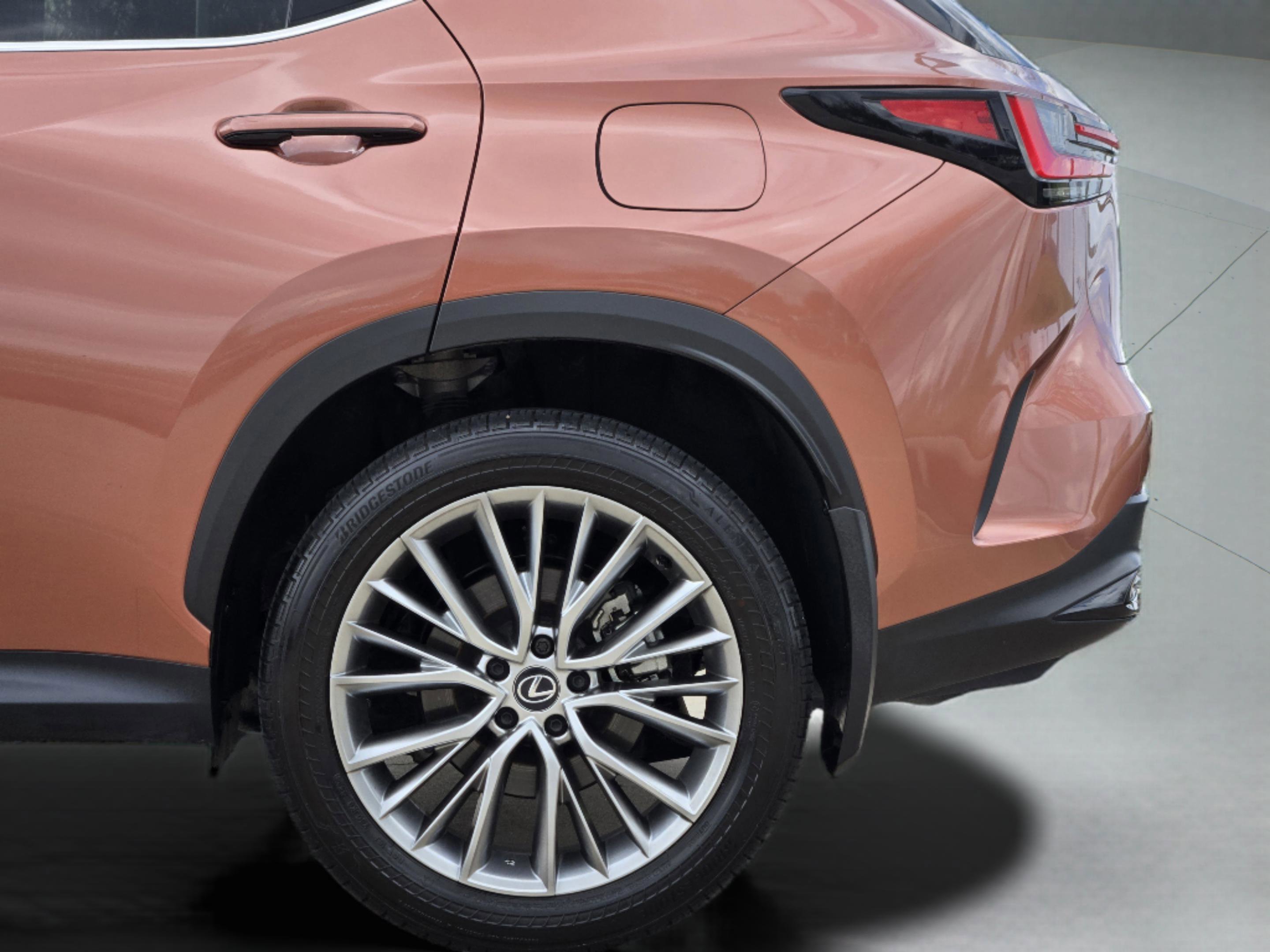 Used 2025 Lexus NX 350 Premium Package image 16