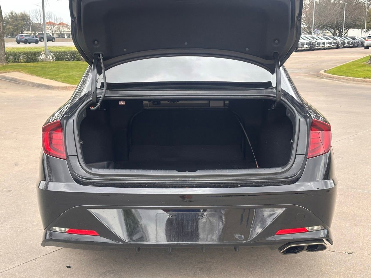 Used 2023 Hyundai Sonata SEL Plus w/ Preferred Accessory Package image 16