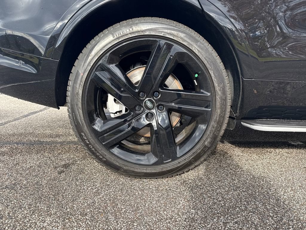 New 2026 Land Rover Discovery Limited Edition image 25