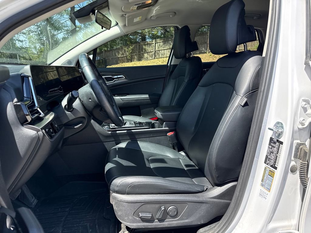 Used 2023 Kia Sportage EX FWD image 11