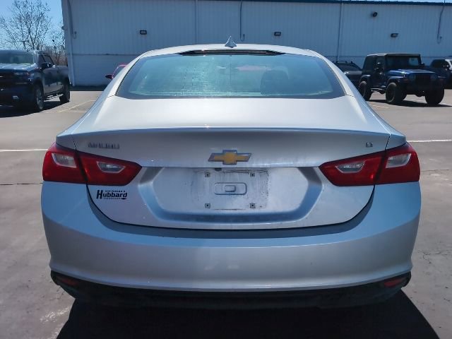 Used 2018 Chevrolet Malibu LT image 2