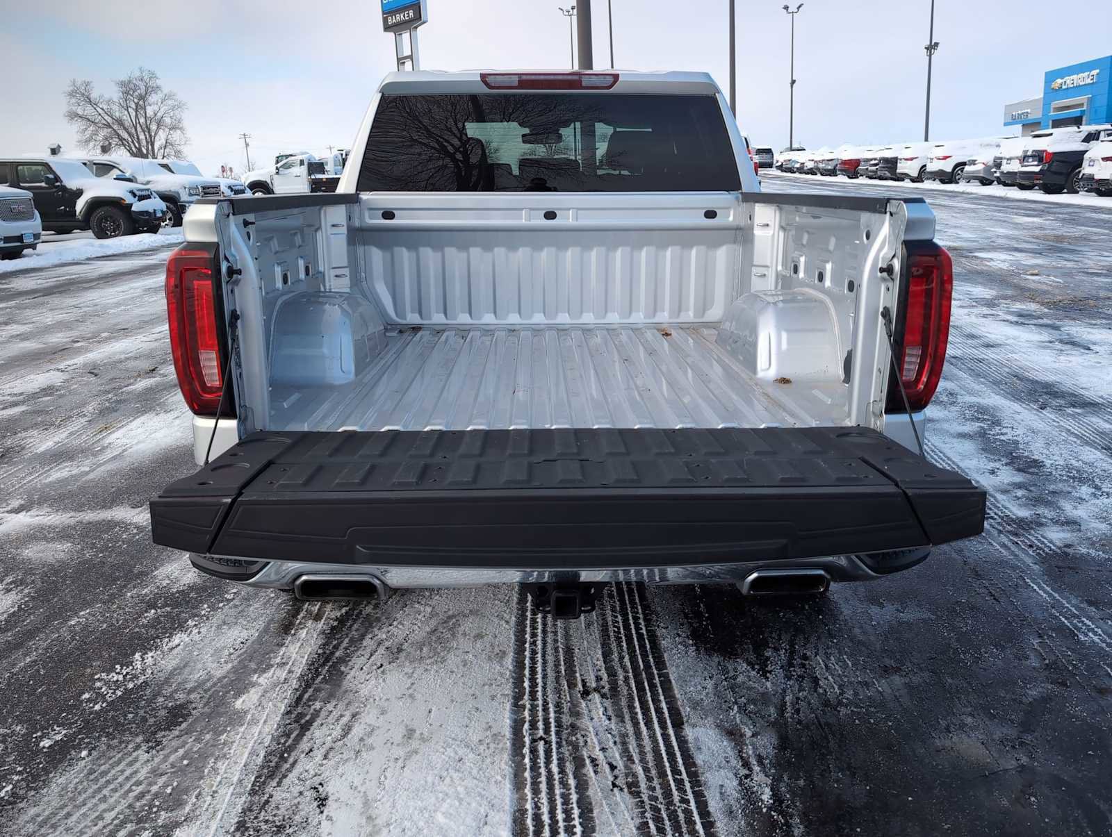 Used 2022 GMC Sierra 1500 SLT w/ SLT Premium Package image 33