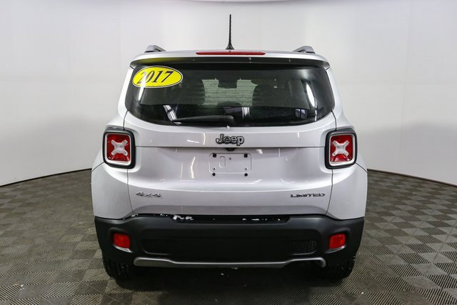 Used 2017 Jeep Renegade Limited image 9