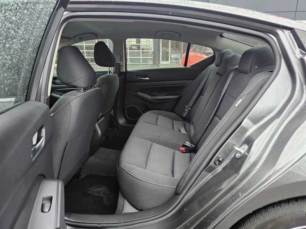 Used 2022 Nissan Altima 2.5 SV image 12