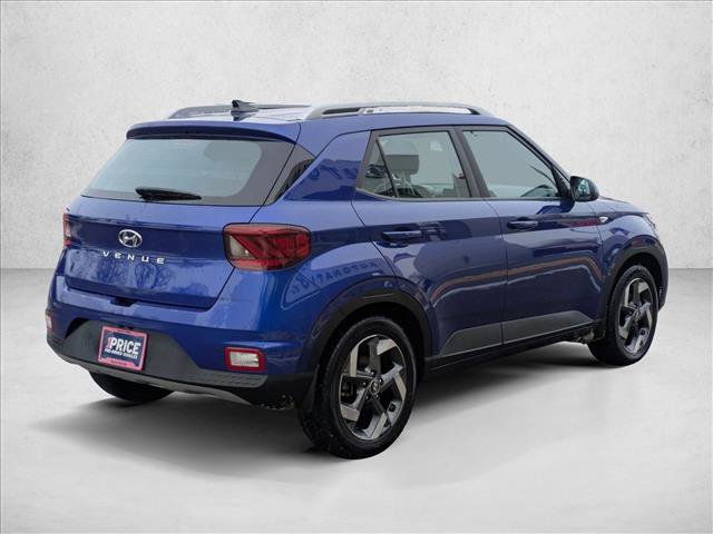 Used 2022 Hyundai Venue Limited image 5