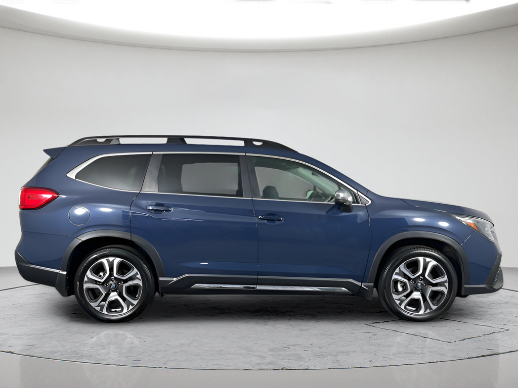Used 2023 Subaru Ascent Limited w/ Technology Package AWD/4WD image 4