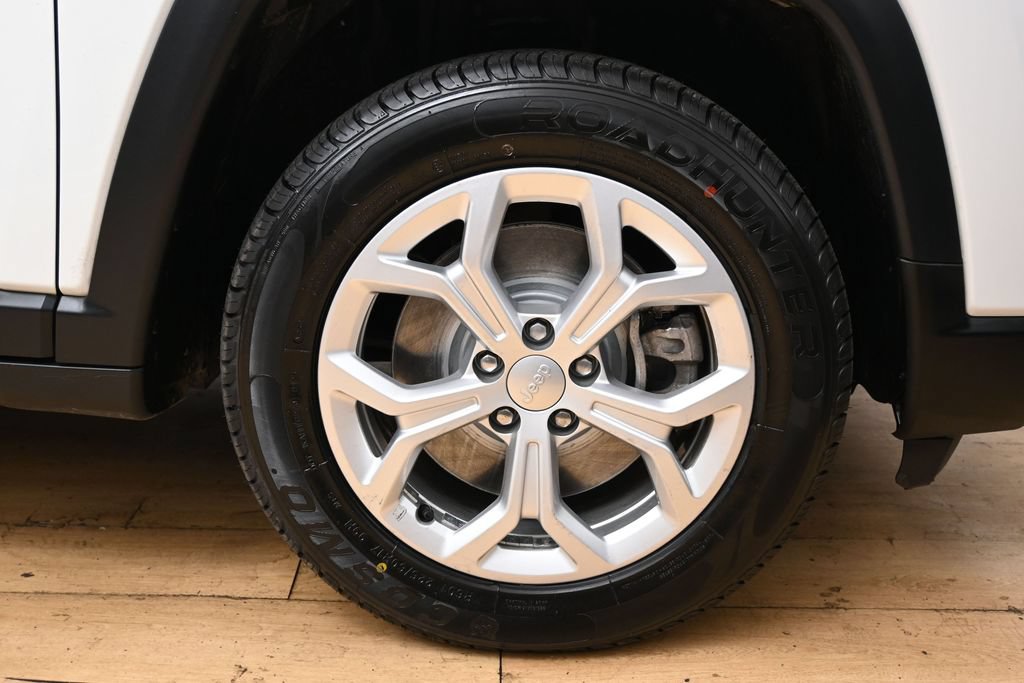 Used 2024 Jeep Compass Latitude AWD/4WD image 14