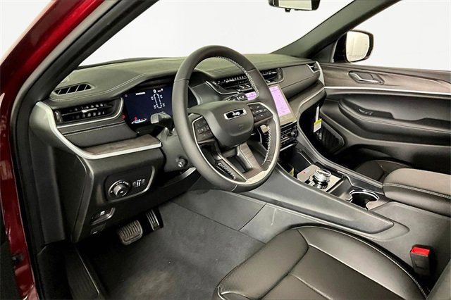 New 2025 Jeep Grand Cherokee L Limited image 8