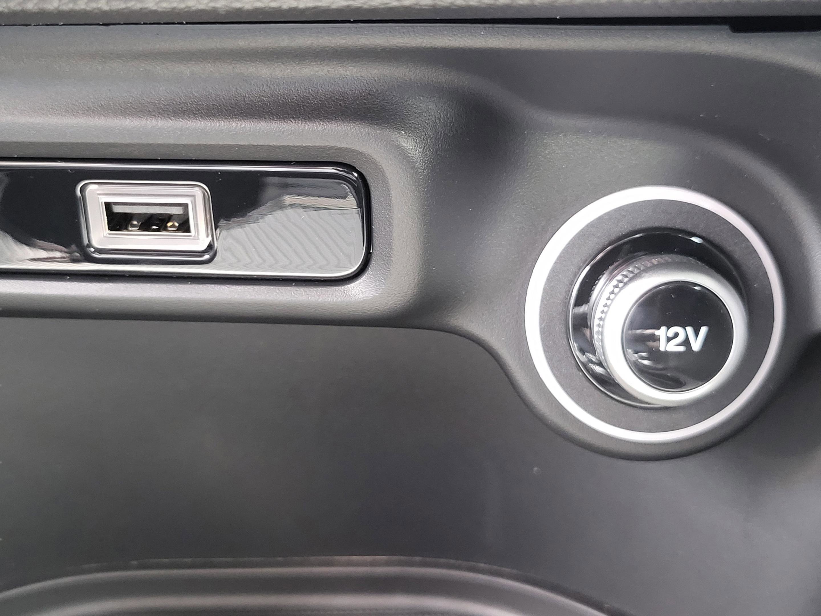 New 2025 Alfa Romeo Giulia w/ Driving Assist Package RWD image 46