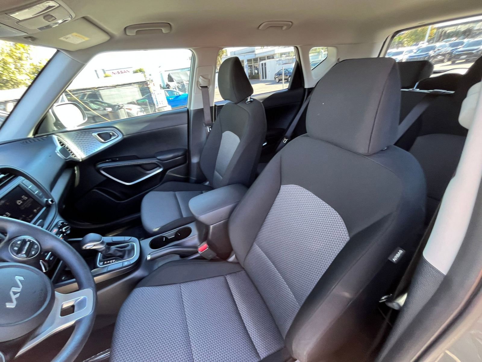 Used 2025 Kia Soul LX w/ LX Technology Package image 36