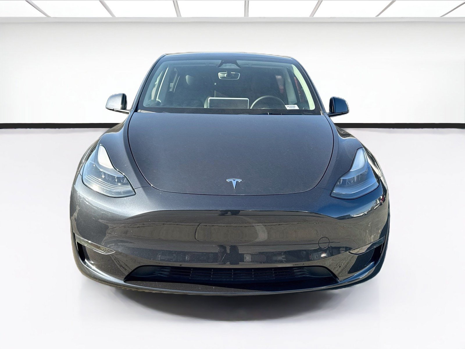 Used 2024 Tesla Model Y Long Range AWD/4WD image 2