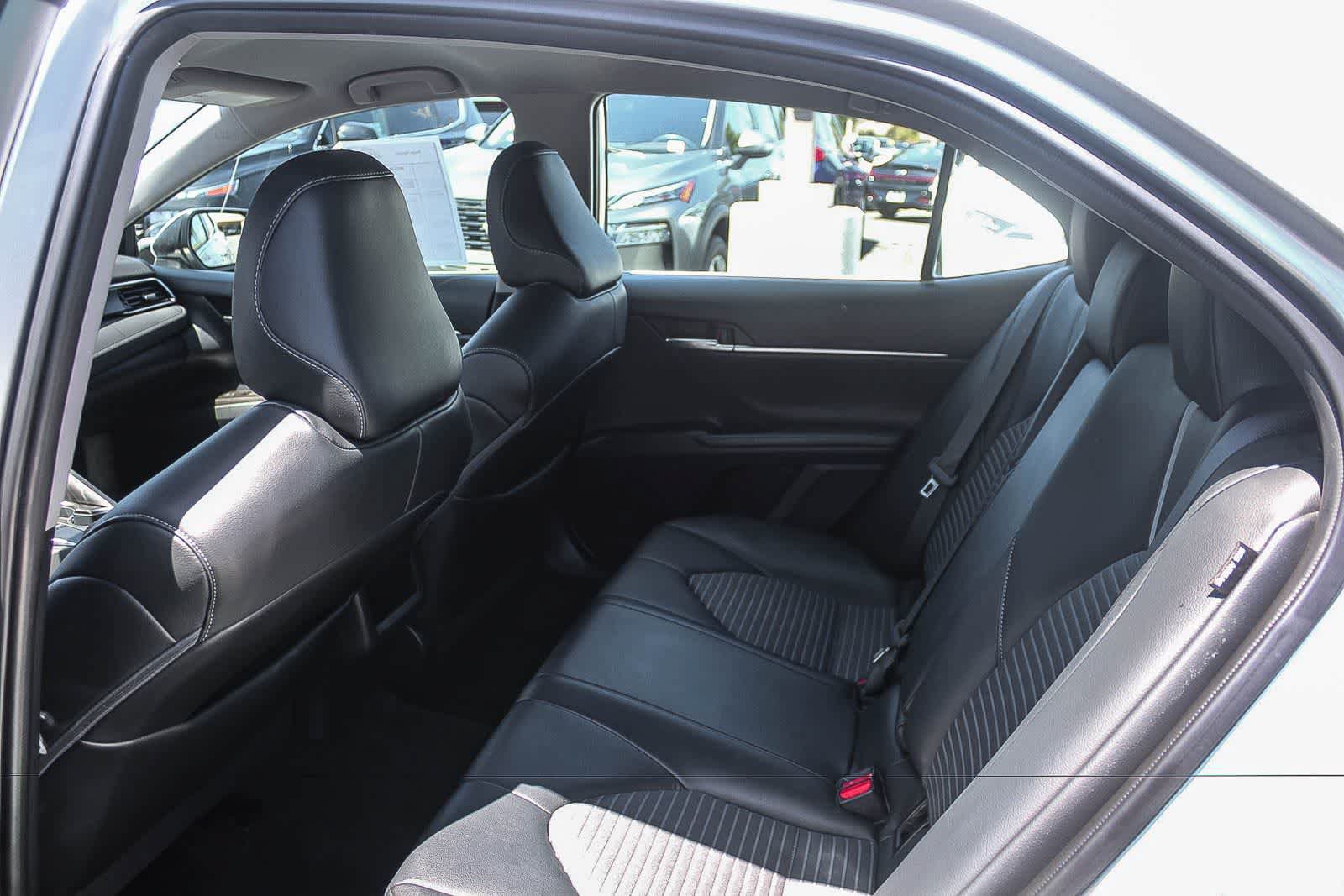 Used 2023 Toyota Camry SE FWD image 23