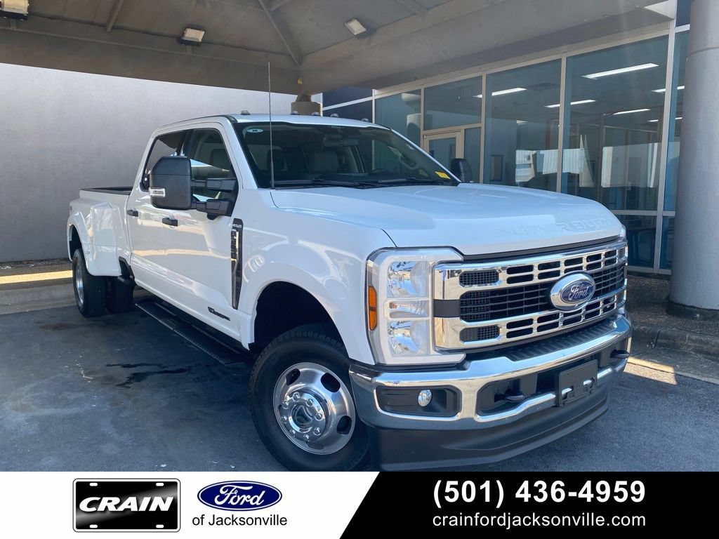 Used 2025 Ford F350 4x4 Crew Cab DRW Super Duty image 1