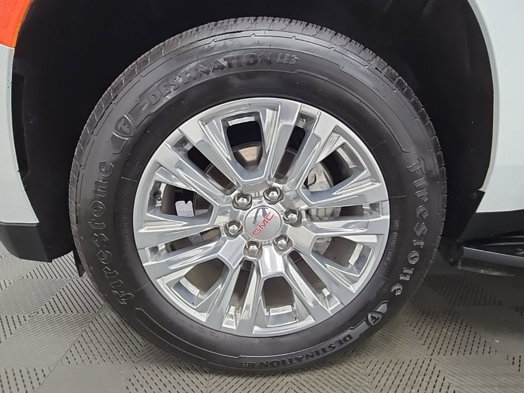 Used 2024 GMC Yukon XL Denali image 51