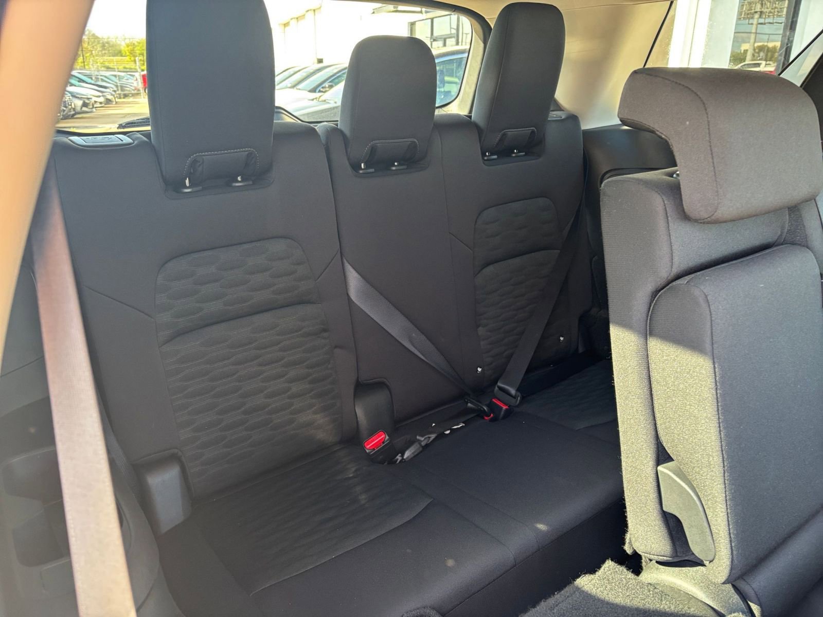 Used 2025 Nissan Pathfinder SV image 31