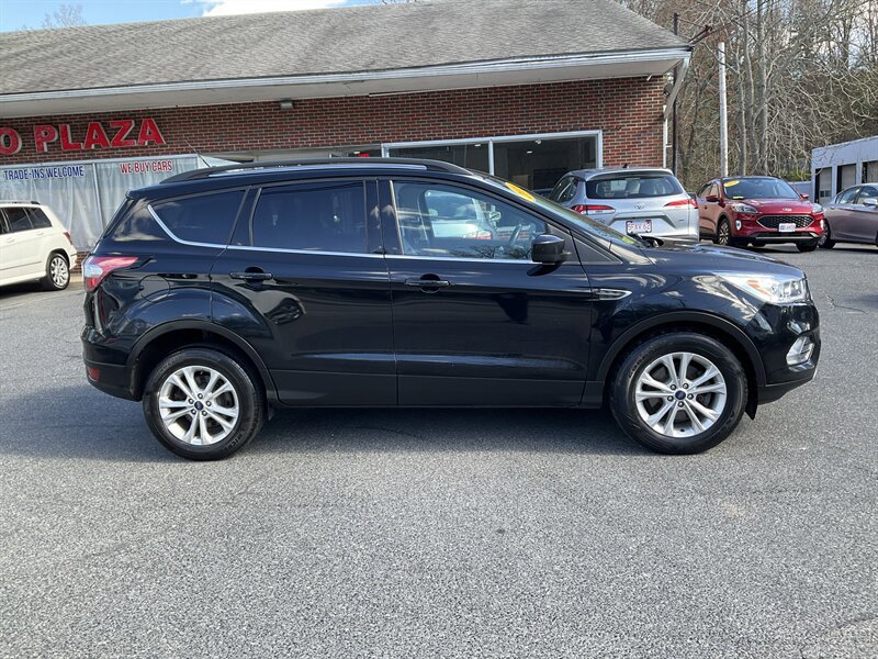 Used 2018 Ford Escape SEL AWD/4WD image 4