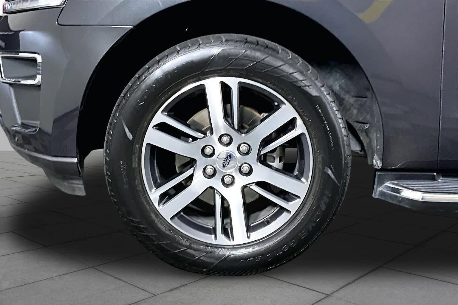 Used 2023 Ford Expedition Max Limited RWD image 10