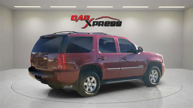 Used 2011 GMC Yukon SLT w/ SLT-2 Equipment Package image 9