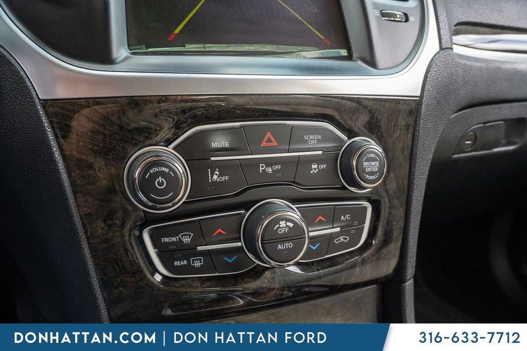Used 2018 Chrysler 300 Limited w/ Safetytec Plus Group RWD image 9