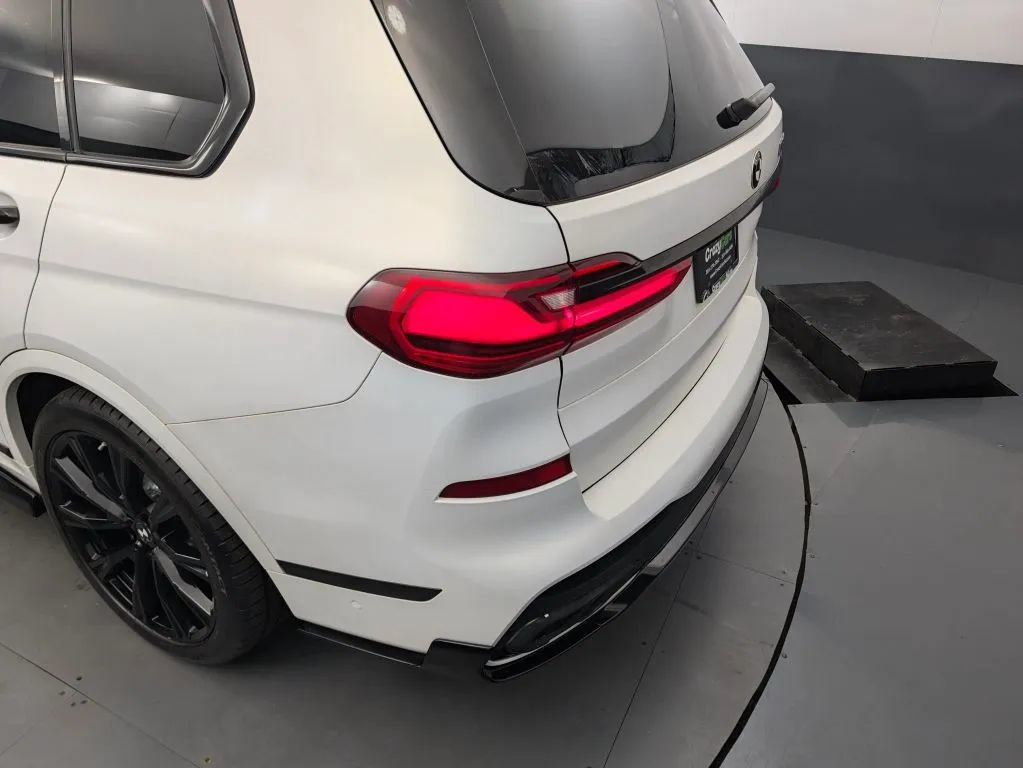 Used 2020 BMW X7 M50i w/ Executive Package AWD/4WD image 16