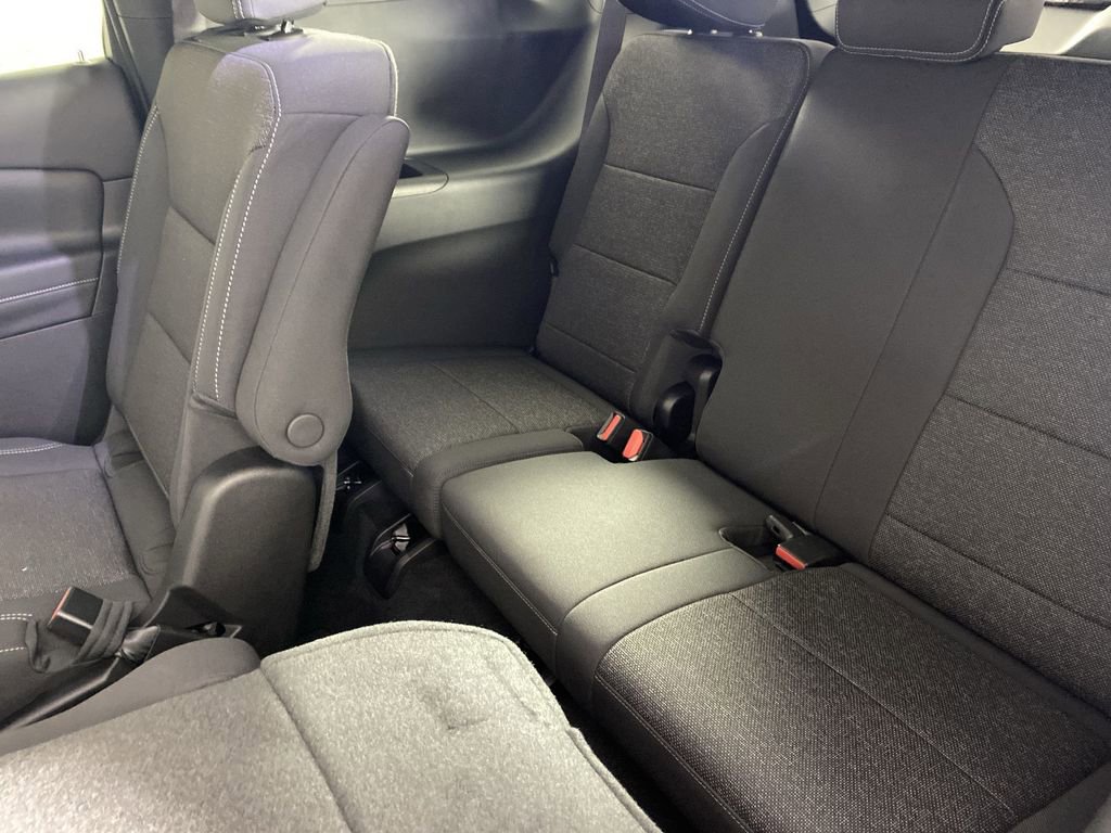 New 2026 Chevrolet Traverse LT w/ LPO, Floor Liner Package image 24