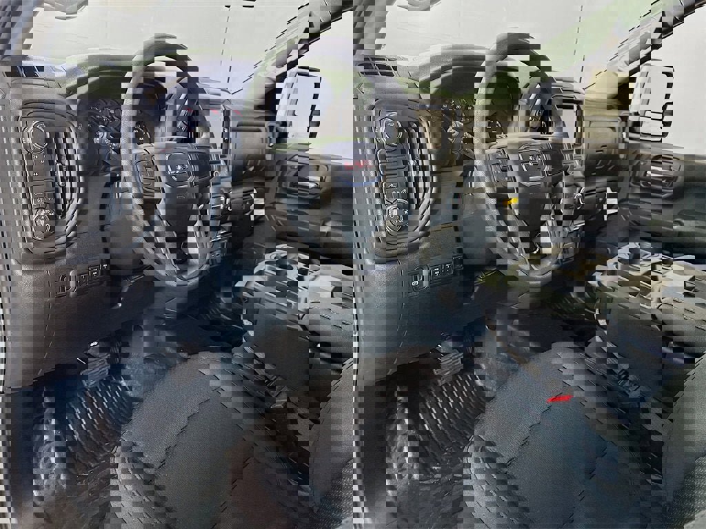 New 2026 GMC Sierra 2500 Pro w/ Convenience Package image 4