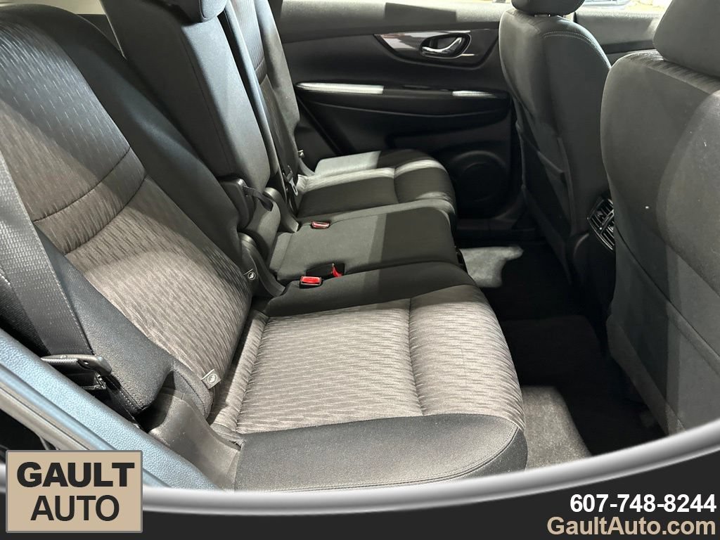 Used 2018 Nissan Rogue S AWD/4WD image 19