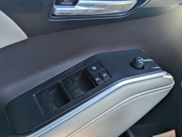 Used 2020 Toyota Highlander XLE image 27