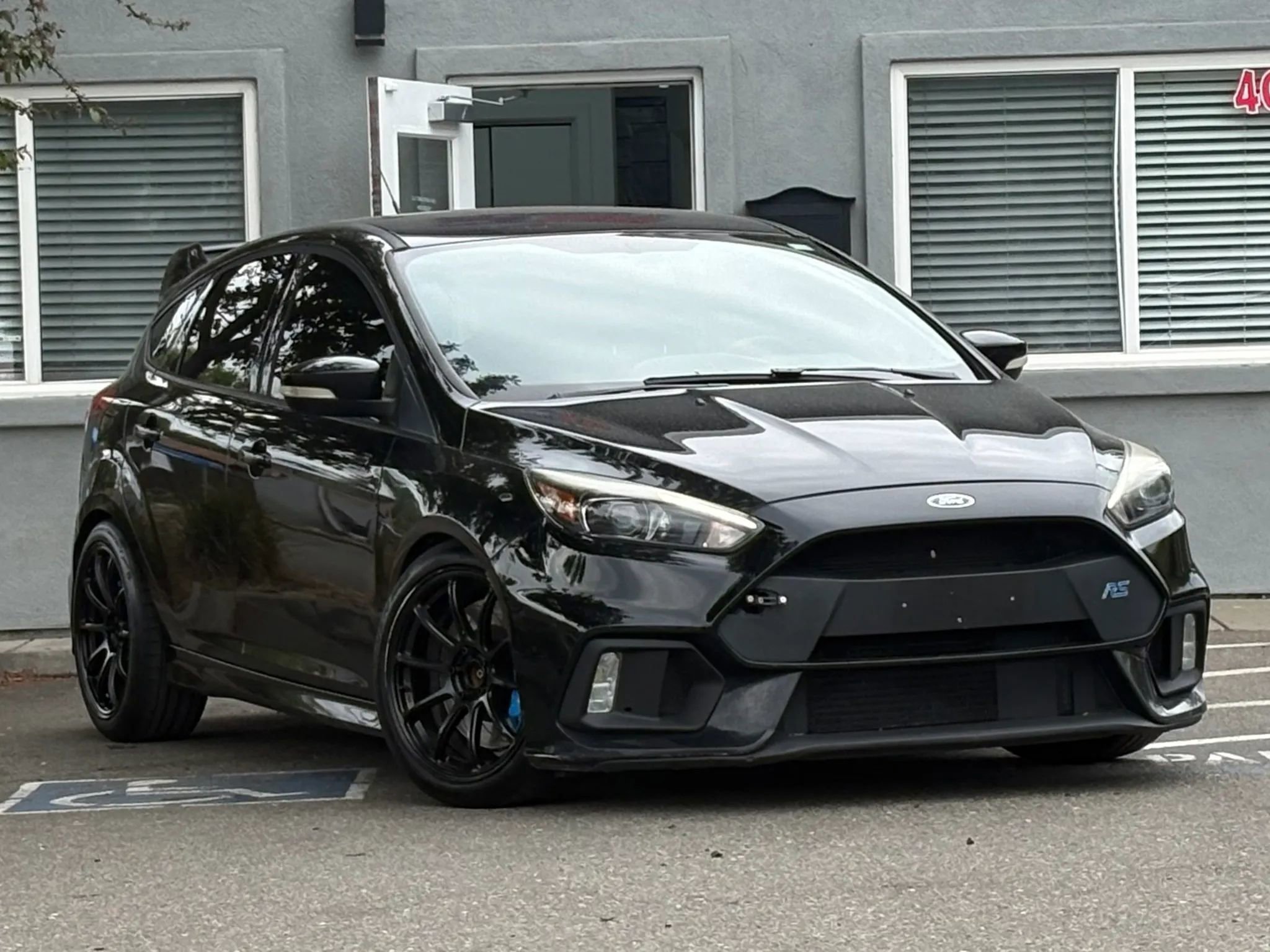 Used 2017 Ford Focus RS AWD/4WD image 3