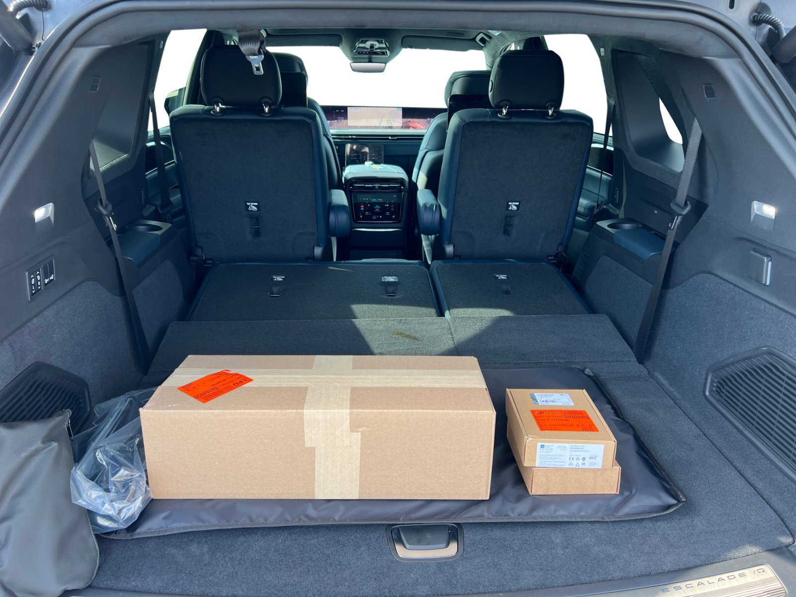 New 2025 Cadillac Escalade IQ Luxury 2 image 17