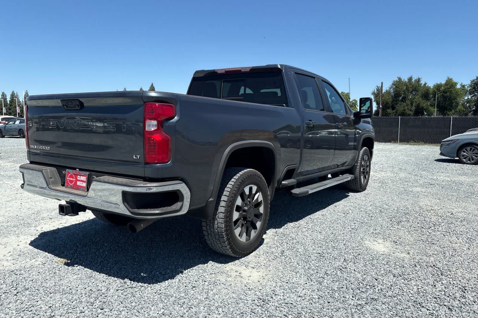 Used 2020 Chevrolet Silverado 2500 LT w/ Convenience Package AWD/4WD image 3