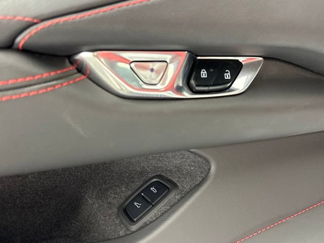 Used 2022 Chevrolet Corvette Stingray Convertible w/ 1LT RWD image 19