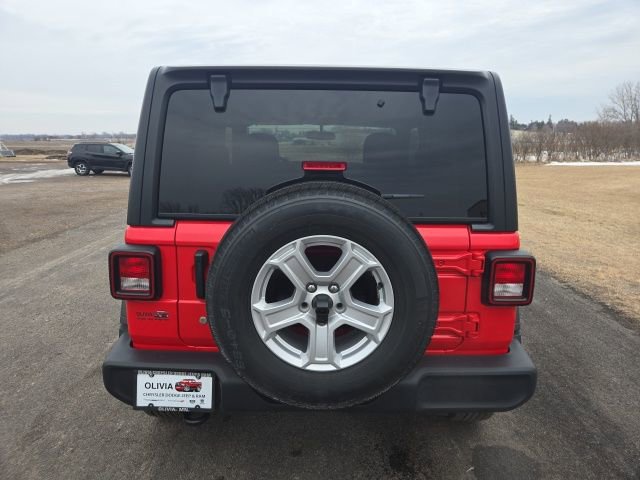 Used 2019 Jeep Wrangler Sport image 4