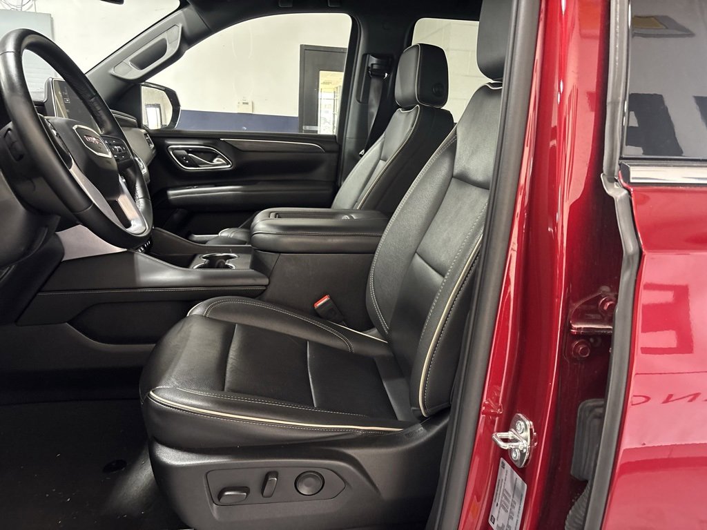 Used 2024 GMC Yukon SLT image 12