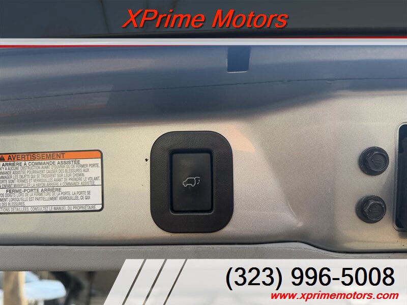 Used 2015 Toyota Sienna XLE w/ XLE Navigation Package FWD image 15