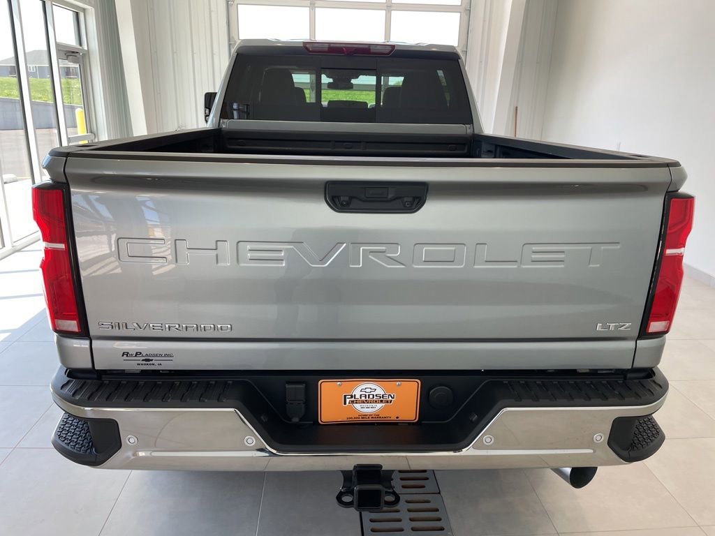 New 2026 Chevrolet Silverado 2500 LTZ w/ LTZ Convenience Package AWD/4WD image 3