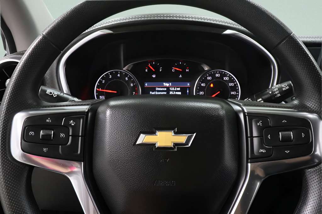 Used 2025 Chevrolet Blazer LT AWD/4WD image 13