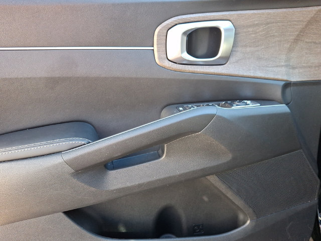 Certified 2023 Kia Sorento EX FWD image 14