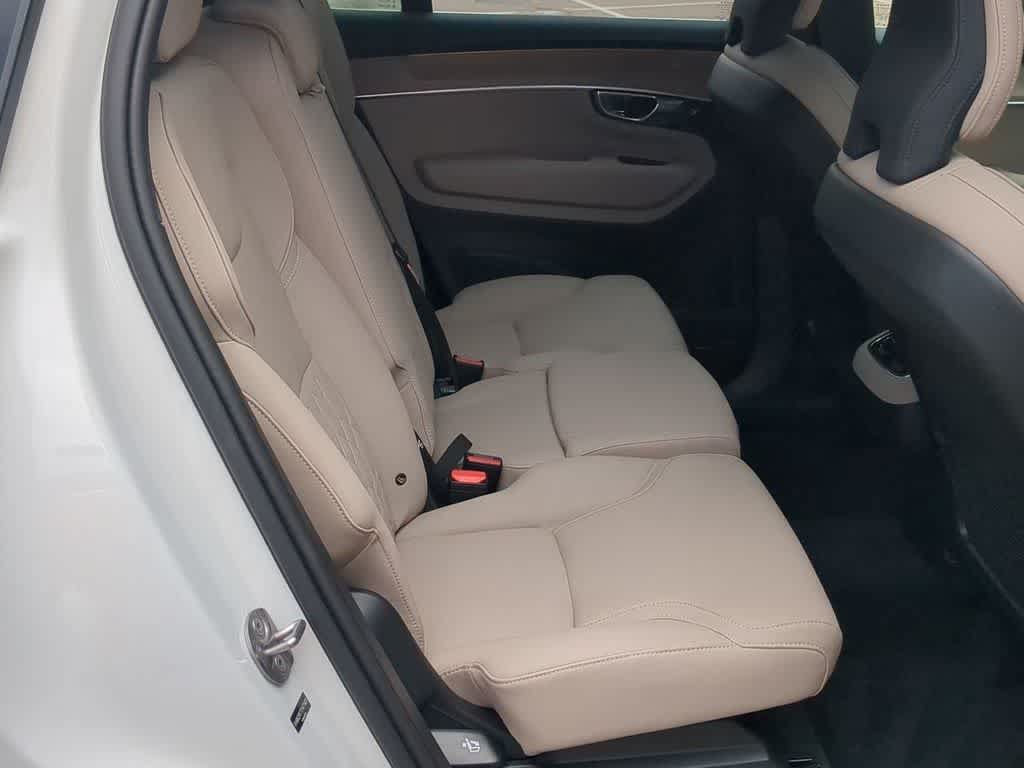 Certified 2026 Volvo XC90 B6 Plus AWD/4WD image 19