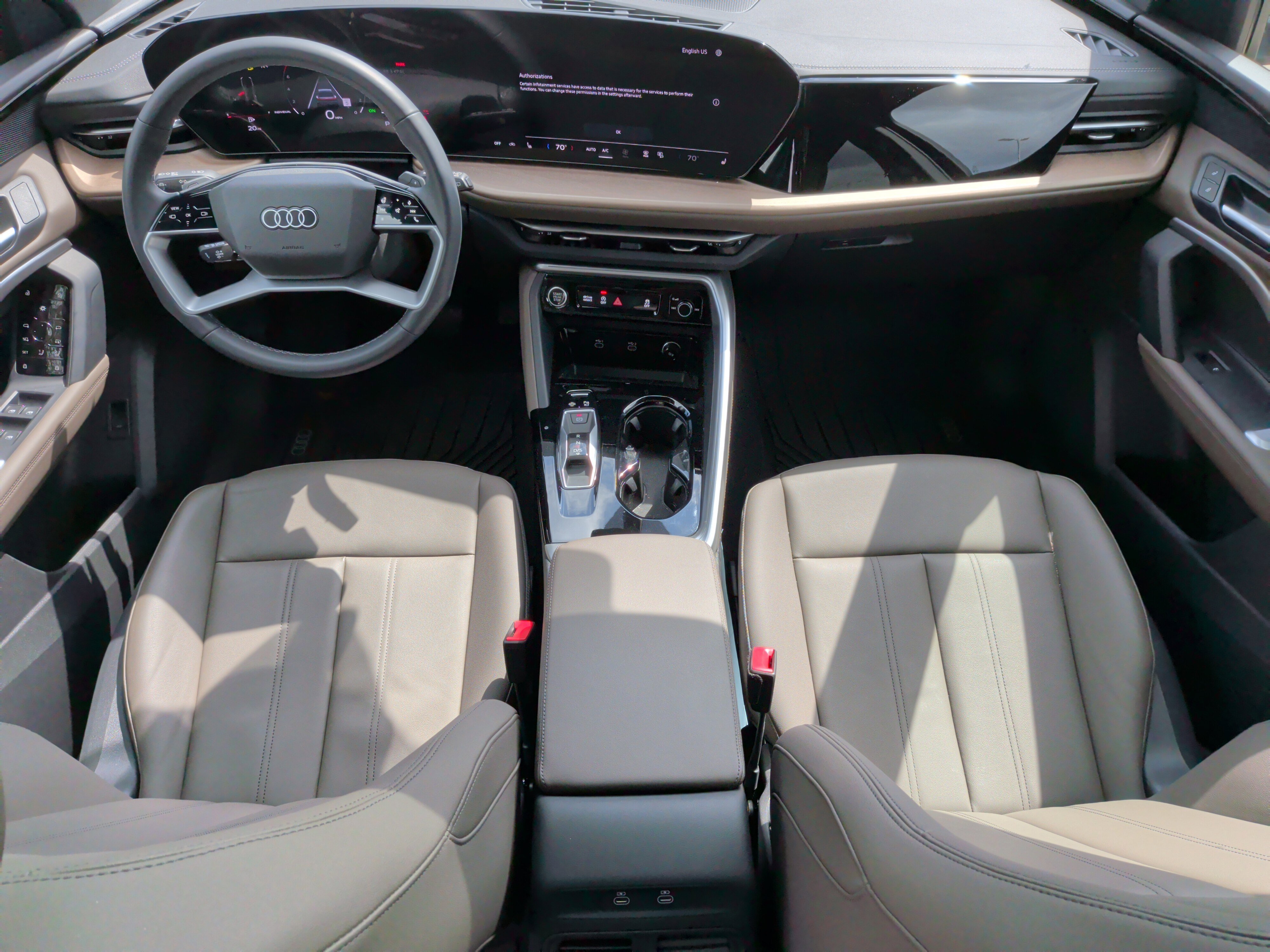 Certified 2025 Audi Q5 Premium w/ Convenience Package AWD/4WD image 17