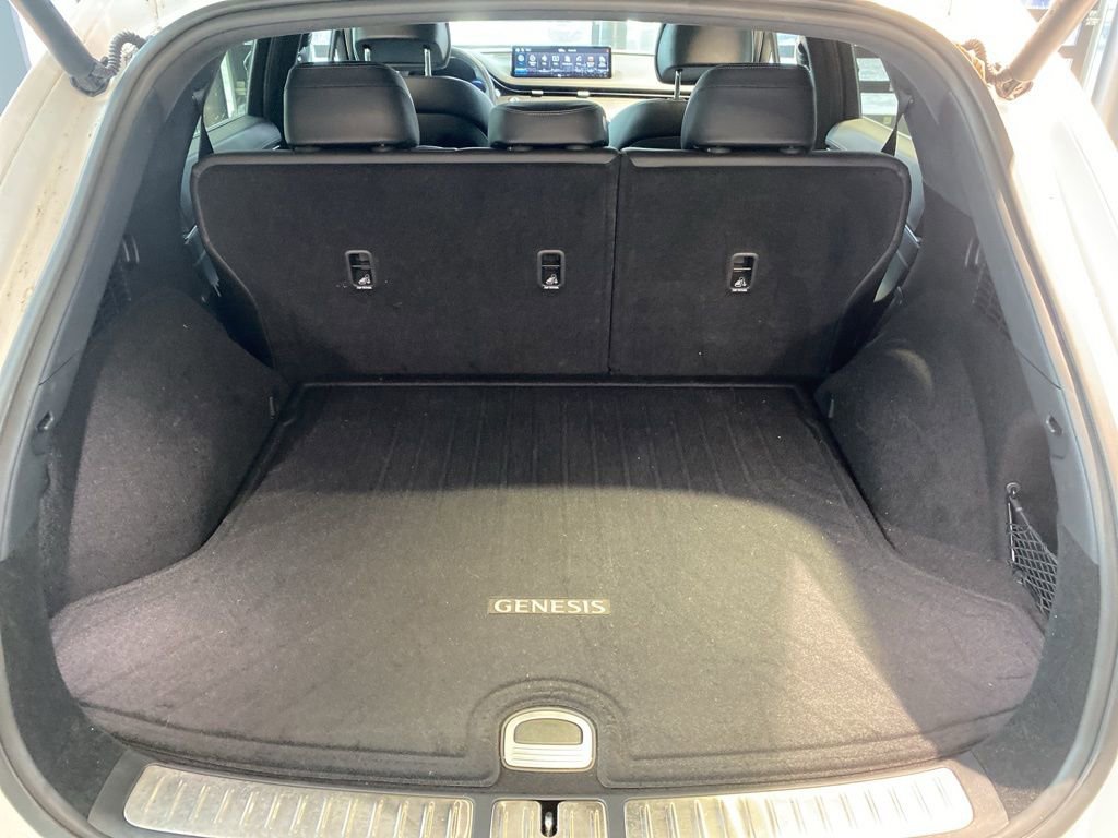 Certified 2025 Genesis GV70 3.5T Sport w/ Sport Advanced Package image 17