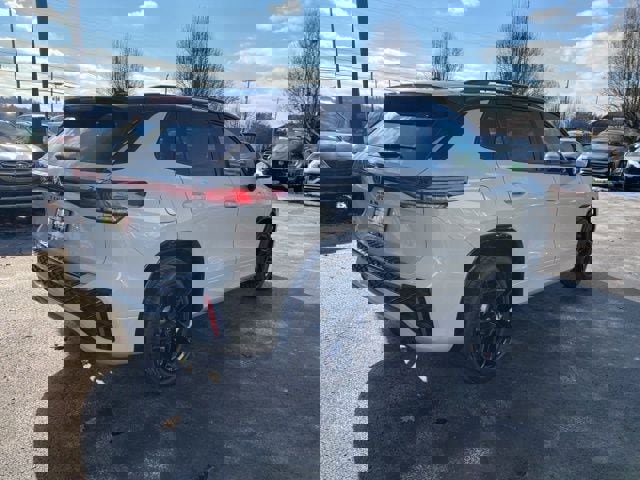 New 2026 Volkswagen Tiguan SE R-Line image 9