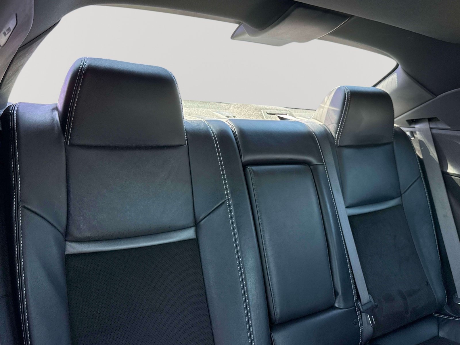 Used 2014 Dodge Challenger R/T RWD image 25