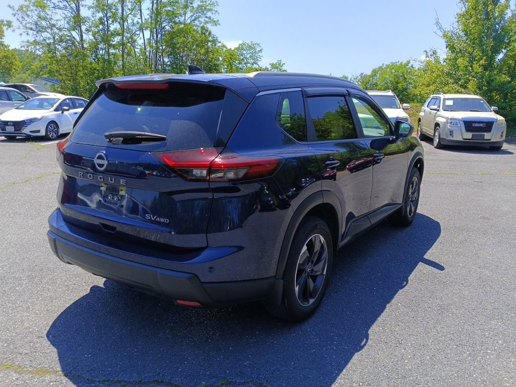 Used 2024 Nissan Rogue SV w/ SV Premium Package AWD/4WD image 4