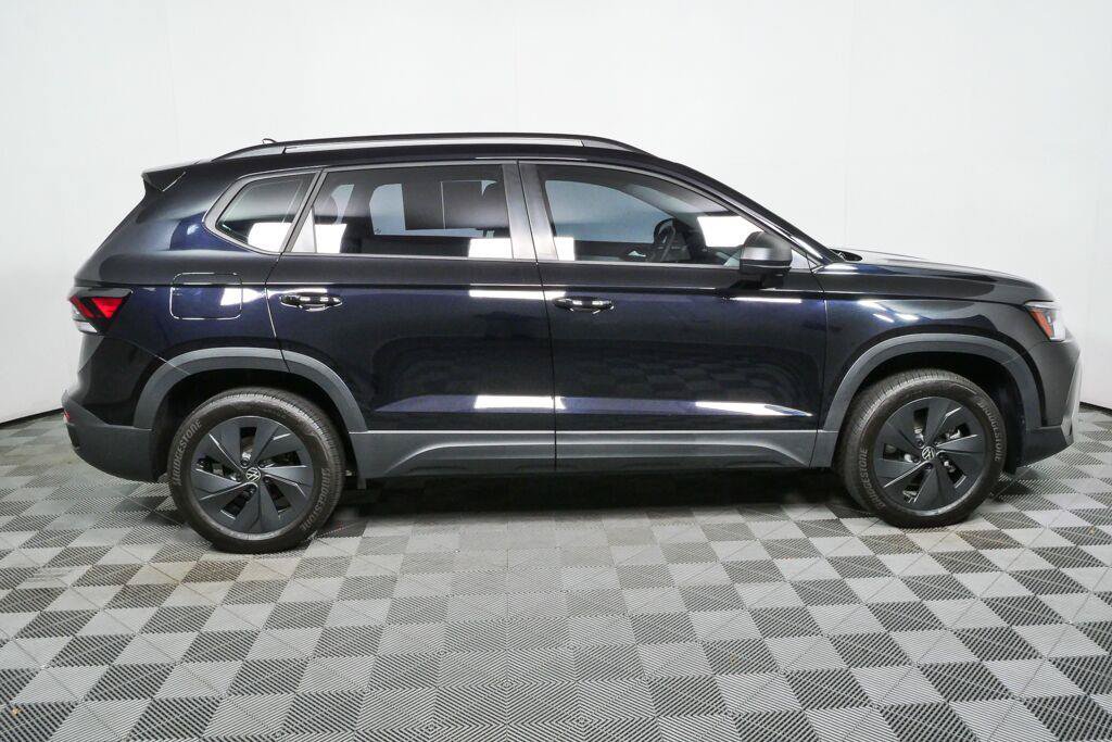 Used 2025 Volkswagen Taos S FWD image 2