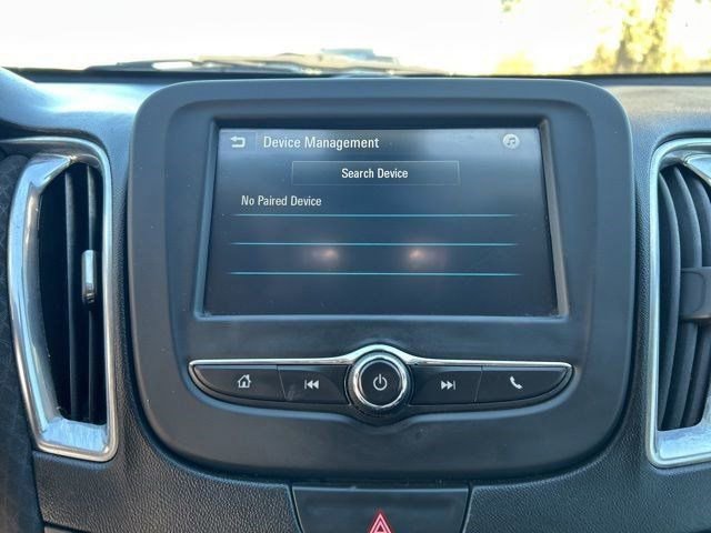 Used 2018 Chevrolet Malibu LT image 24