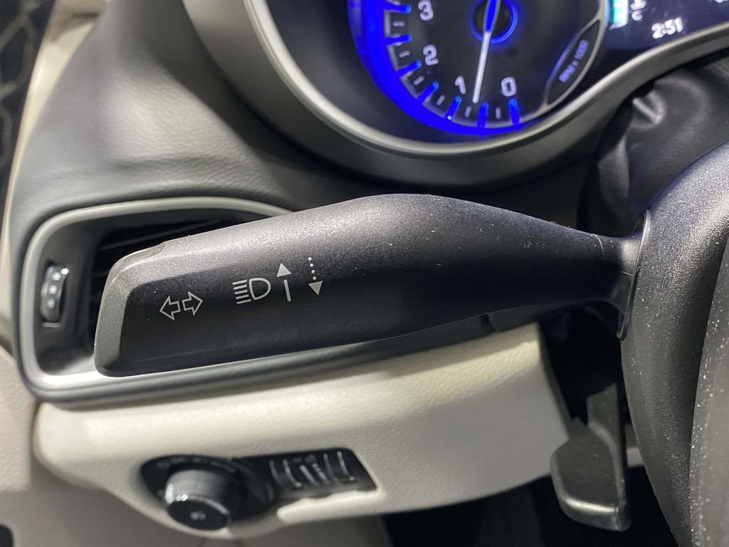 Used 2022 Chrysler Pacifica Touring-L FWD image 23