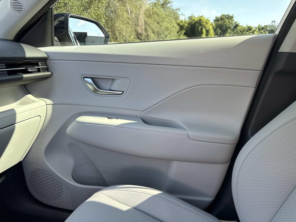 Used 2026 Hyundai Kona SEL Premium FWD image 22